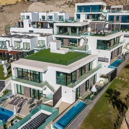 Lux D With Heated Pool, Ocean View 아데제