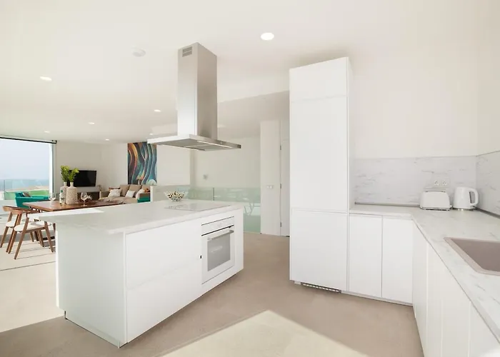 Lux D With Heated Pool, Ocean View *